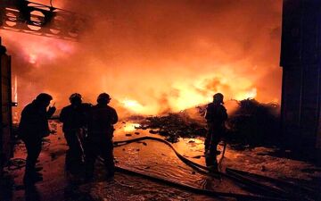 فاجعه در آسمان لس‌آنجلس؛ سقوط هواپیمای آتش‌نشانی