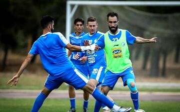  گزارش تمرین استقلال/ حضور یک بازیکن استقلال با سگش
