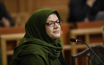 
 مردم تهران کمتر اقدام به رها کردن ماسک و دستکش در معابر می کنند
