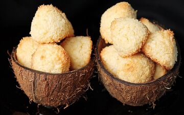 طرز تهیه شیرینی نارگیلی نرم و خوش‌طعم