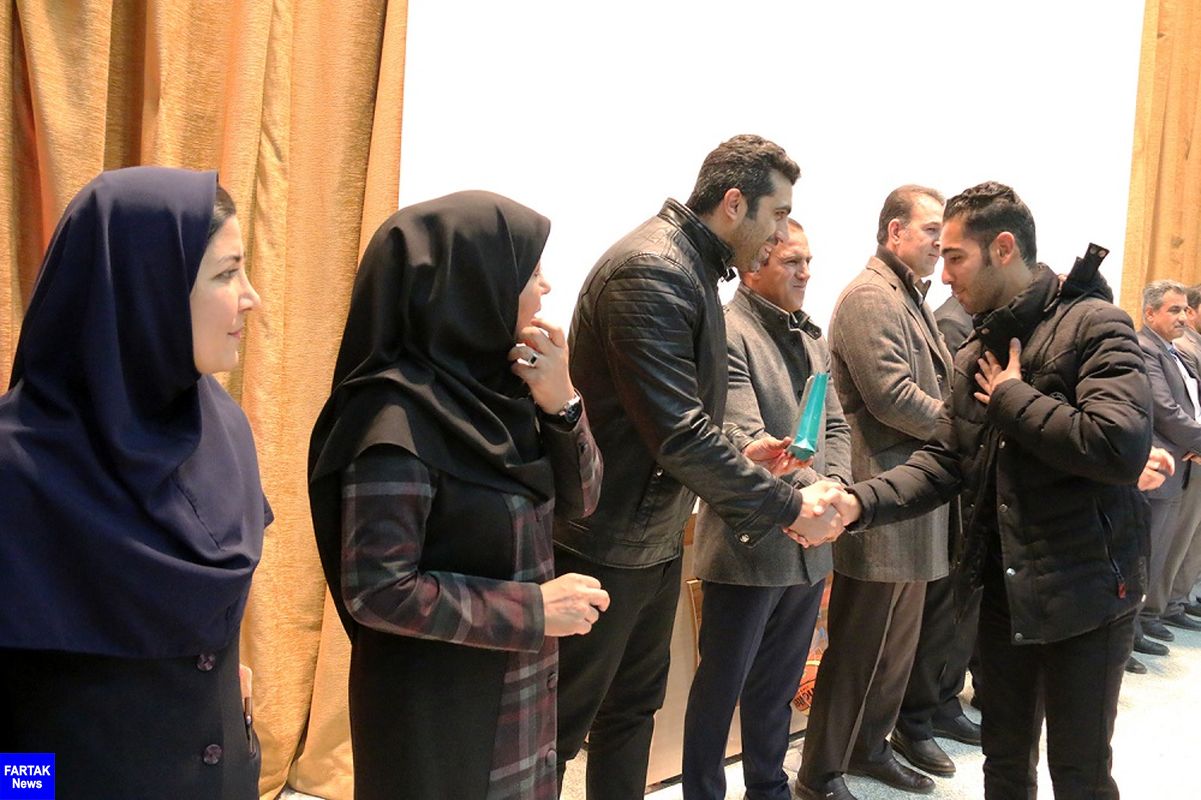 مراسم تجلیل از قهرمانان و مقام‌آوران ورزشی دانشگاه رازی + تصاویر