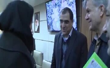 تقدیر وزارت بهداشت از پزشک فداکار + فیلم