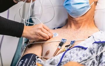 اکوکاردیوگرافی قلب چیست و در چه مواردی استفاده می‌شود؟