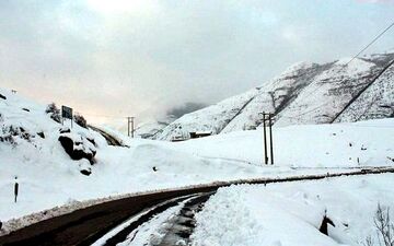 بارش برف و باران البرز را فرا می گیرد/کاهش ٩ درجه ای دما