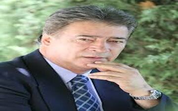 سلفی دختر مرحوم ناصر حجازی در زمین فوتبال