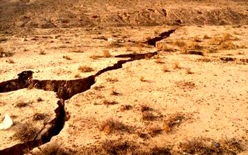 فرونشست 20 تا 30 سانتی متری زمین در البرز صحت ندارد