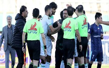 مکالمه داوران جنجالی ایران شنود شد!