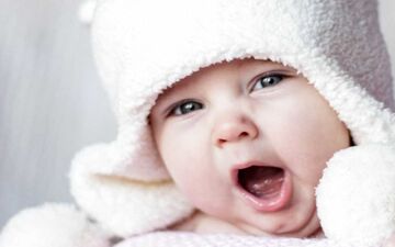 به این دلیل جلوی خمیازه کشیدن را نگیرید!