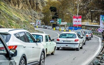 جاده چالوس و آزادراه تهران–شمال یک‌طرفه شد