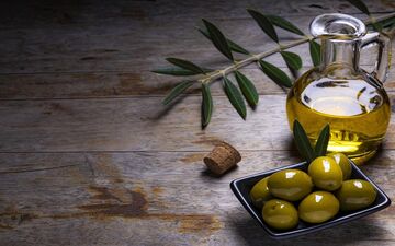 روغن زیتون می‌تواند به مقابله با عفونت شایع واژن زنان کمک ‌کند
