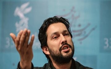عکس جالب حامد بهداد در حال شستن موهای اسطوره بازیگری بهروز وثوقی!