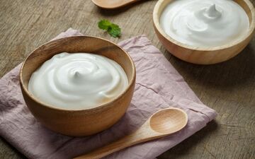 رازهای طلایی تهیه ماست سفت و چکیده خانگی: خوشمزه‌تر از بازاری!