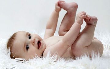راهکارهای طبیعی برای روشن شدن رنگ پوست جنین و نوزاد
