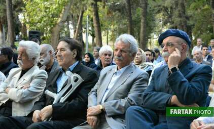 مراسم رونمایی از تندیس میرزا رضا کلهر