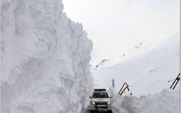 مفقود شدن ۴ نفر بر اثر ریزش بهمن در همدان؛ جست وجوی تیم‌های عملیاتی ادامه دارد