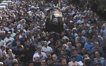‌پیکر امام‌جمعه خمینی‌شهر با حضور پرشور مردم تشییع ‌شد