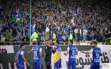 استقلال همچنان به پرسپولیس هدیه می دهد | همه چیز در دست سرخ ها 