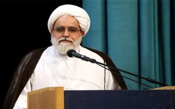 امام جمعه موقت یزد:
ضعف مدیریت در کشور بیداد می‌کند