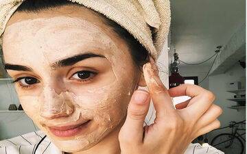 ماسک‌های طبیعی و خانگی با میوه‌های بهاری|  راز زیبایی و سلامت پوست شما در فصل بهار