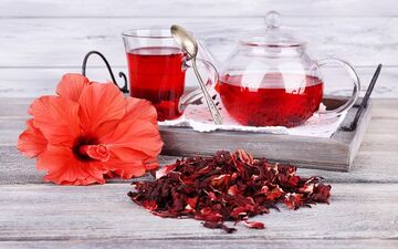 دمنوش‌هایی برای شفاف‌سازی پوست