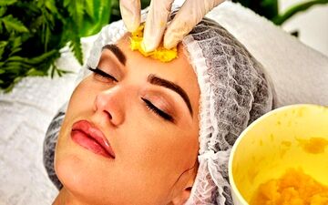 
با این میوه پاییزی برای پوست خود ماسک بسازید