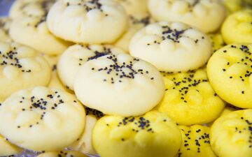 طرز تهیه نان برنجی کرمانشاهی؛ شیرینی سنتی و خوش‌عطر ایرانی
