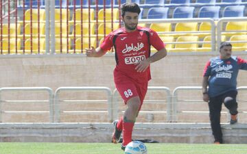 نیم فصل گذشت و ستاره پرسپولیس اندرهم یک کوچه است/ تمومش کن داداش فصل به پایان رسید!