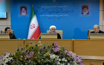  شوخی روحانی با وزیر بهداشت در یک مراسم رسمی