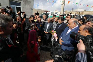 بازدید رئیس کمیته امداد کشور و  استاندار کرمانشاه از مناطق زلزله‌زده گهواره