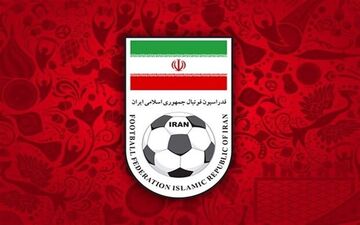 از این جلسه سرمربی بیرون نمی‌آید!