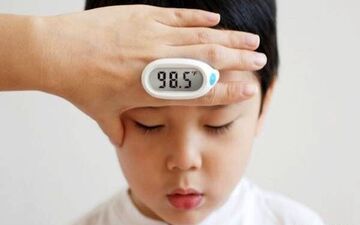 چند روش فوری و ساده برای پایین آوردن تب و کاهش دمای بدن در منزل
