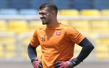 گلر آینده دار در پرسپولیس ماندنی شد؟

