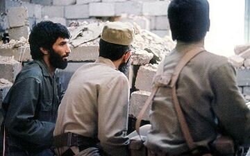لحظات دیده نشده‌ای از حضور «رهبر انقلاب» در خرمشهر در کنار «شهید جهان آرا»