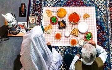 چند توصیه برای سالمندانی که روزه می‌گیرند

