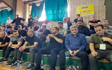 شمسایی تماشاگر ویژه دیدار آنا صنعت و سن ایچ