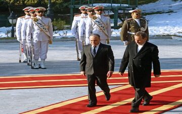 استقبال رسمی جهانگیری از نخست وزیر سوریه