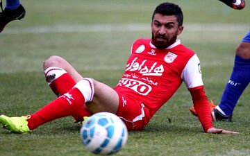 چراغ سبزبمب قرمز به پیراهن آبی/صید جدید منصوریان در تور استقلال گیر افتاد