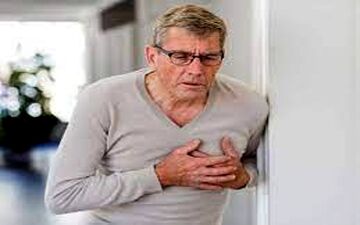 درد قفسه سینه: از حمله قلبی تا رفلکس اسید، علل و راه‌حل‌های این عارضه