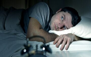شب‌ها راحت نمی‌خوابید؟ شاید آسم دارید! 