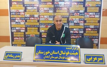 منصوریان: با شعار یک نفر برای آبادان و همه برای آبادان بازی می کنیم/ مبلغ قراردادم سه میلیارد تومان است
