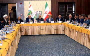 سرانه فضای جنگلی ایران حدود ۷ مترمربع است/ تولید یک میلیون‌ و ۷۰۰ هزار نهال در کرمانشاه طی سه ماهه اول سال‌جاری


