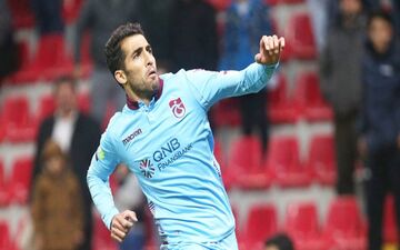 وحید امیری به باشگاه پرسپولیس رفت