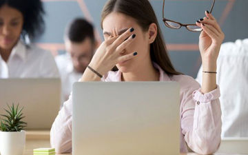 اگر با موبایل و لپ‌تاپ کار می‌کنید این توصیه‌ها را جدی بگیرید