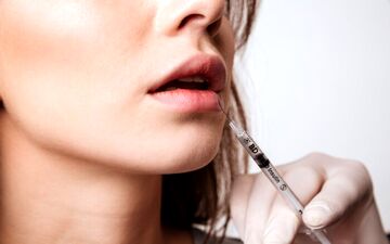 دستورالعمل‌های مهم برای  مراقبت لب‌ها پس از تزریق ژل
