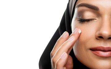 شستن صورت با آب داغ باعث پیری پوست می‌شود