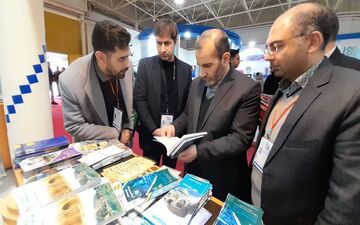 حضور در نمایشگاه‌های بین‌المللی، توسعه گردشگری کرمانشاه را به همراه دارد

