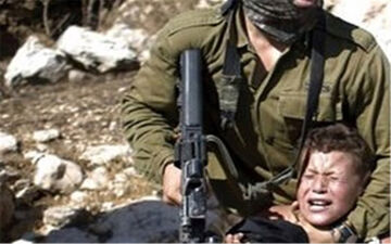 کودکان مظلوم فلسطینی اینگونه از خواب بیدار می‌شوند! + فیلم 