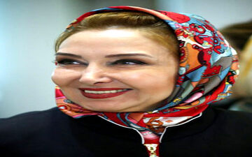 نقاشی پرتره به سیاه قلم از کتایون ریاحی