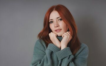 همه چیز درباره مردانساژ مو؛ تکنیکی برای آماده‌سازی مو قبل از رنگ