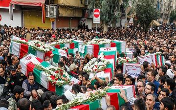 مراسم تشییع پیکر مطهر ١٥٠ شهید دوران دفاع مقدس آغاز شد
